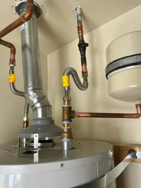 Water heater installation and plumbing repair in Sherwood Acres